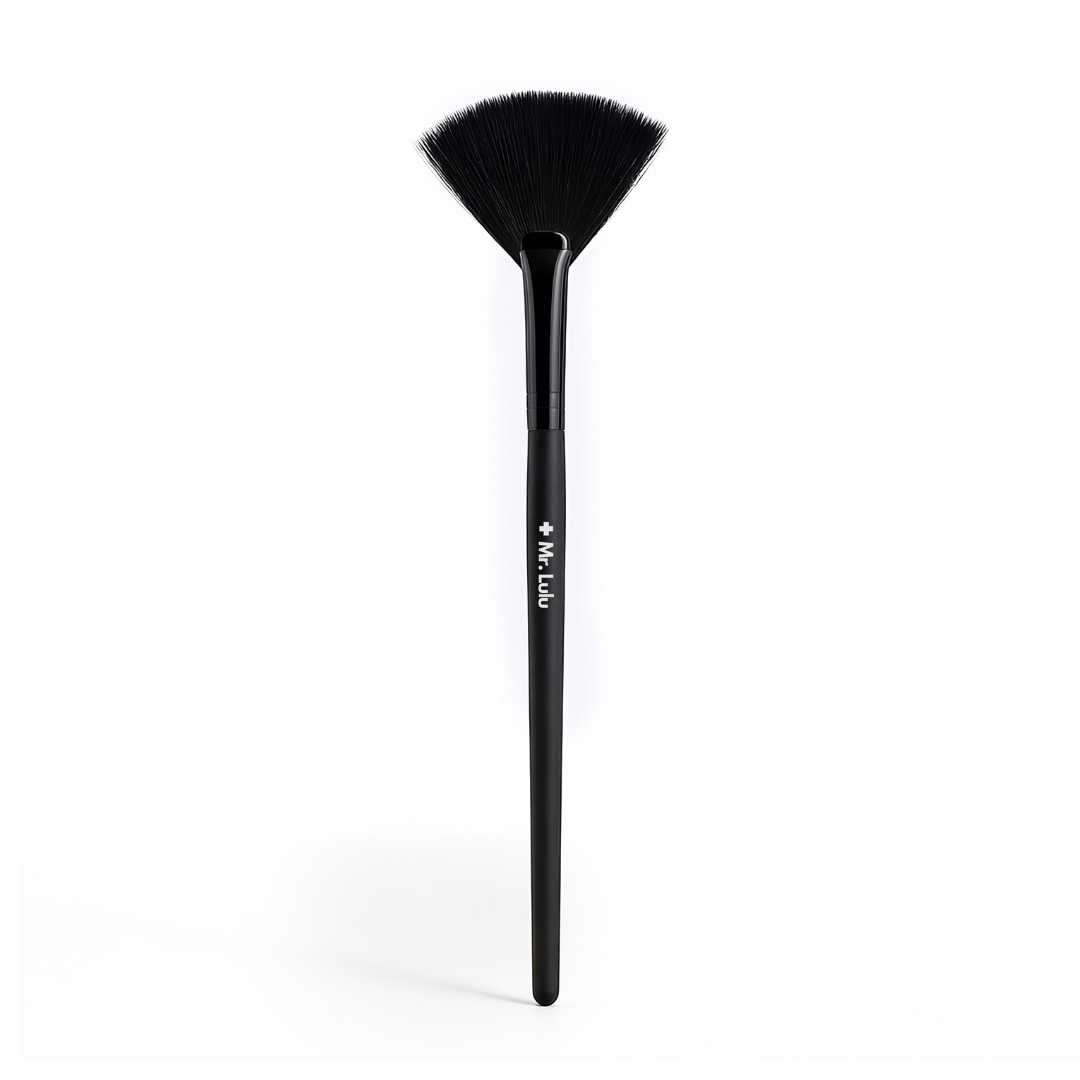 Fan brush